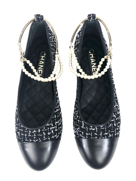 Pearls Camelia Interlocking CC's Black and White Ballet Flats | Size US 7.5 - IT 37.5