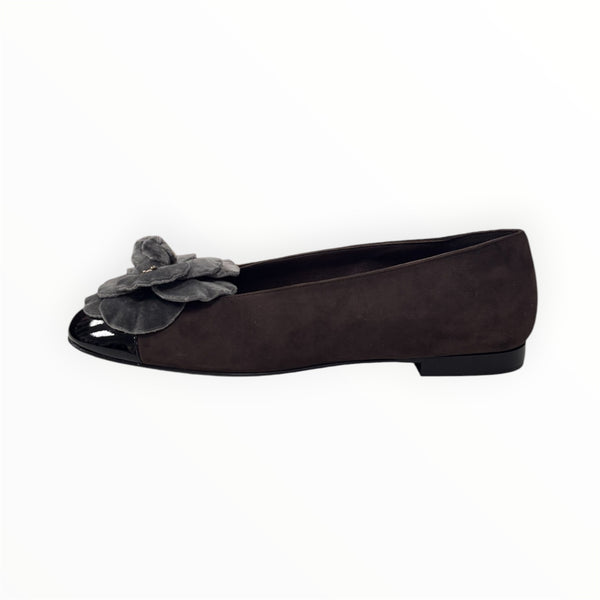 Chanel Suede Patent Cap Toe Camellia Ballerina Flats 37 Marron Gris Size 39