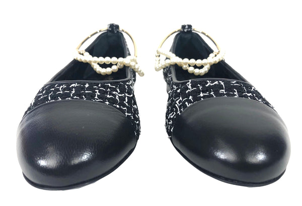 Pearls Camelia Interlocking CC's Black and White Ballet Flats | Size US 7.5 - IT 37.5
