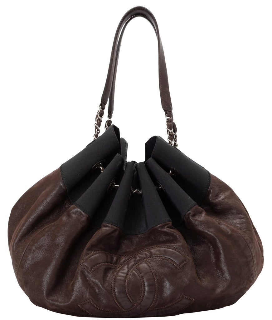 Chanel  Cabas Brown Leather Black Microfiber Hobo Bag – Baggio