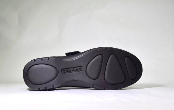 Tr-Arhissa wht/blk Patent Shoe Sz 8.5