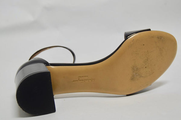 SALVATORE FERRAGAMO | Gavina Bow Patent City Sandal, Nero 9.5/ 39.5