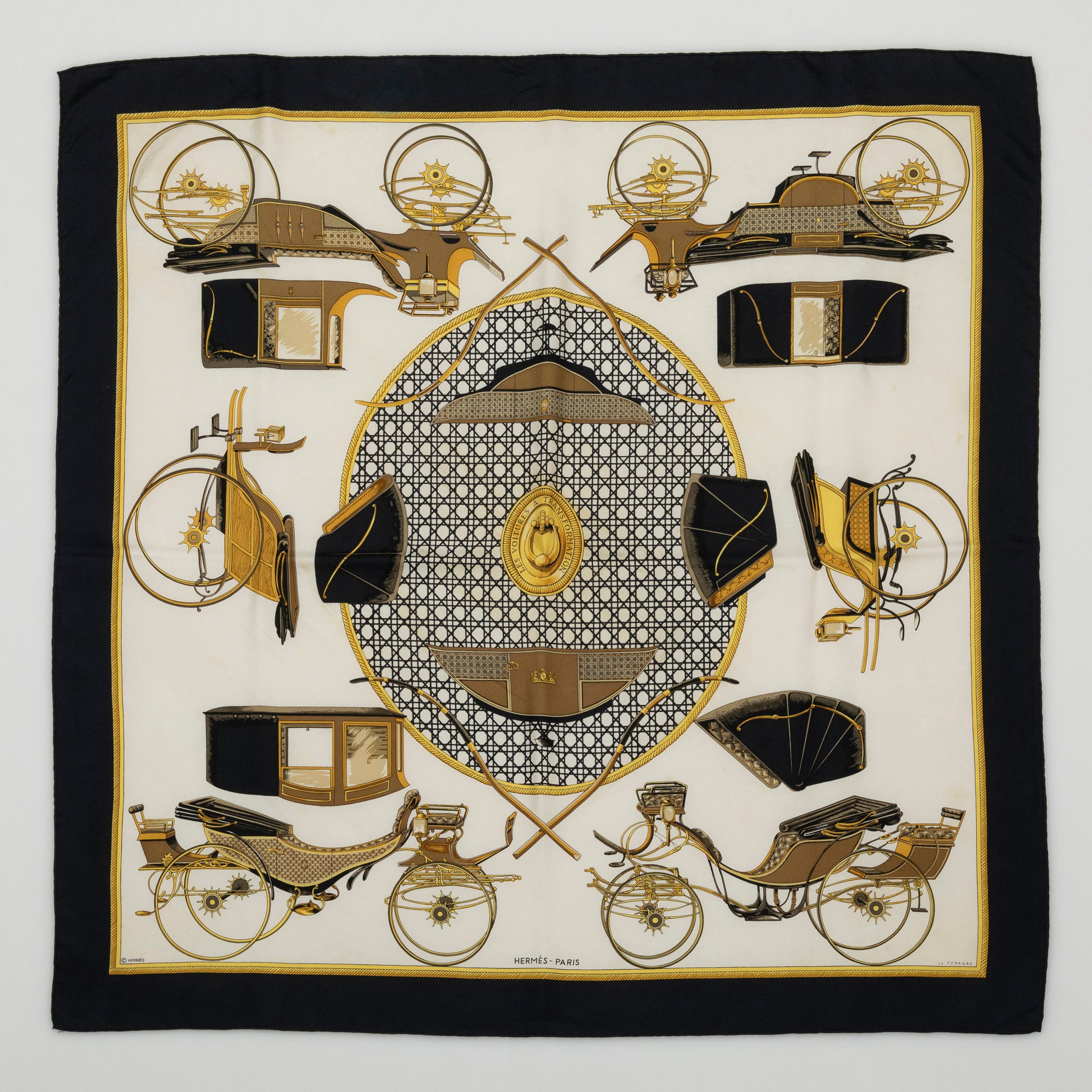Les Voitures A Transformation Scarf