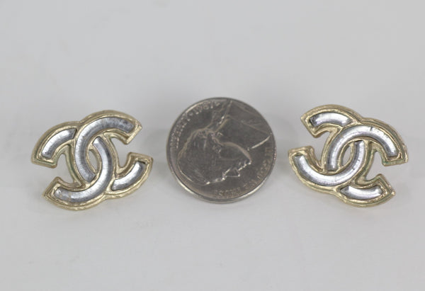 Chanel | Interlocked CC's Logo Mother of Pearl on Gold Metal Pierced Earrings