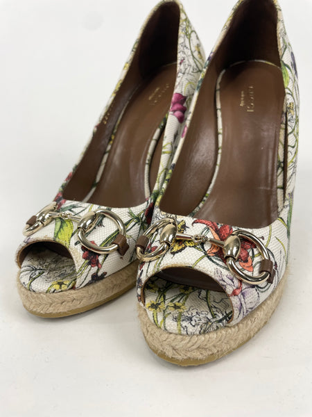 White Flora Print Canvas Horsebit Peep Toe Wedges | Size 39