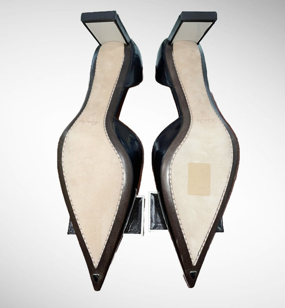 Black and White Leather D'Orsay Bow Pointed Toe Pumps | Size 38