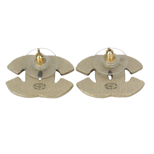 Chanel | Interlocked CC's Logo Mother of Pearl on Gold Metal Pierced Earrings