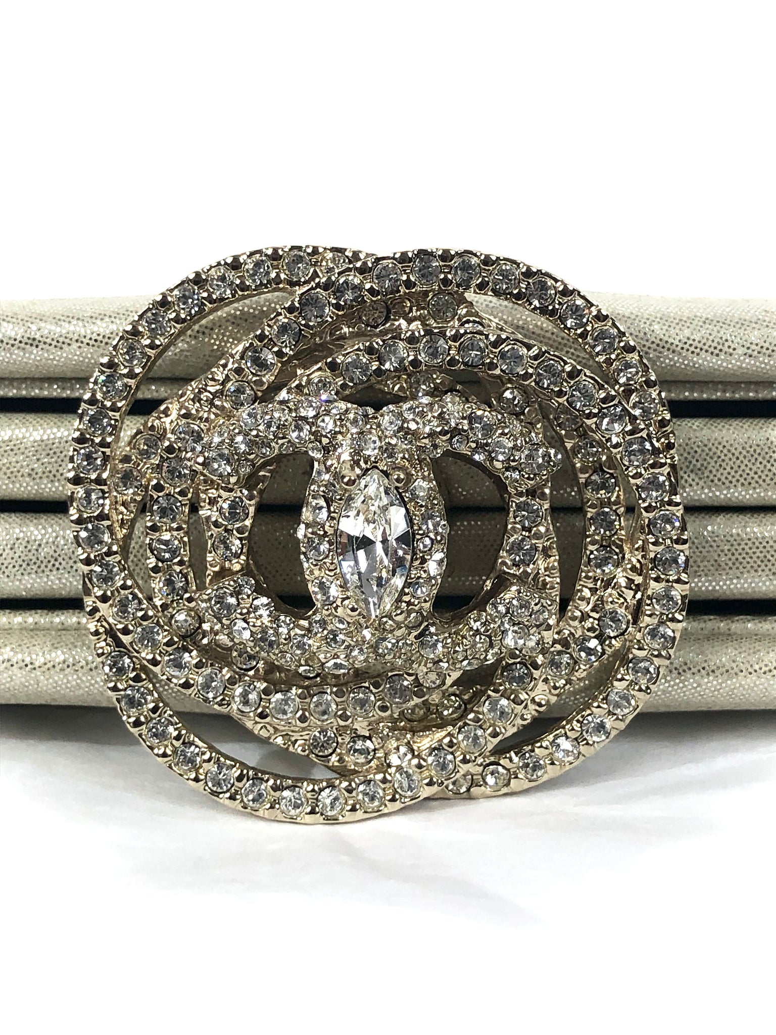 Crystal Embellished Camellia Clasp Metallic Evening Clutch – Baggio  Consignment