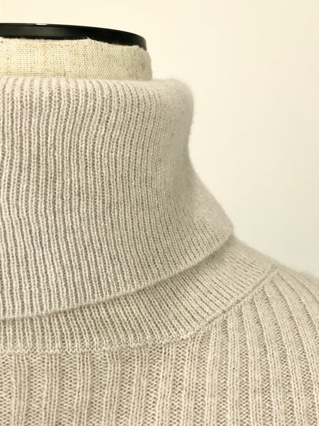 Light Grey Cashmere Turtleneck Sweater | Size S