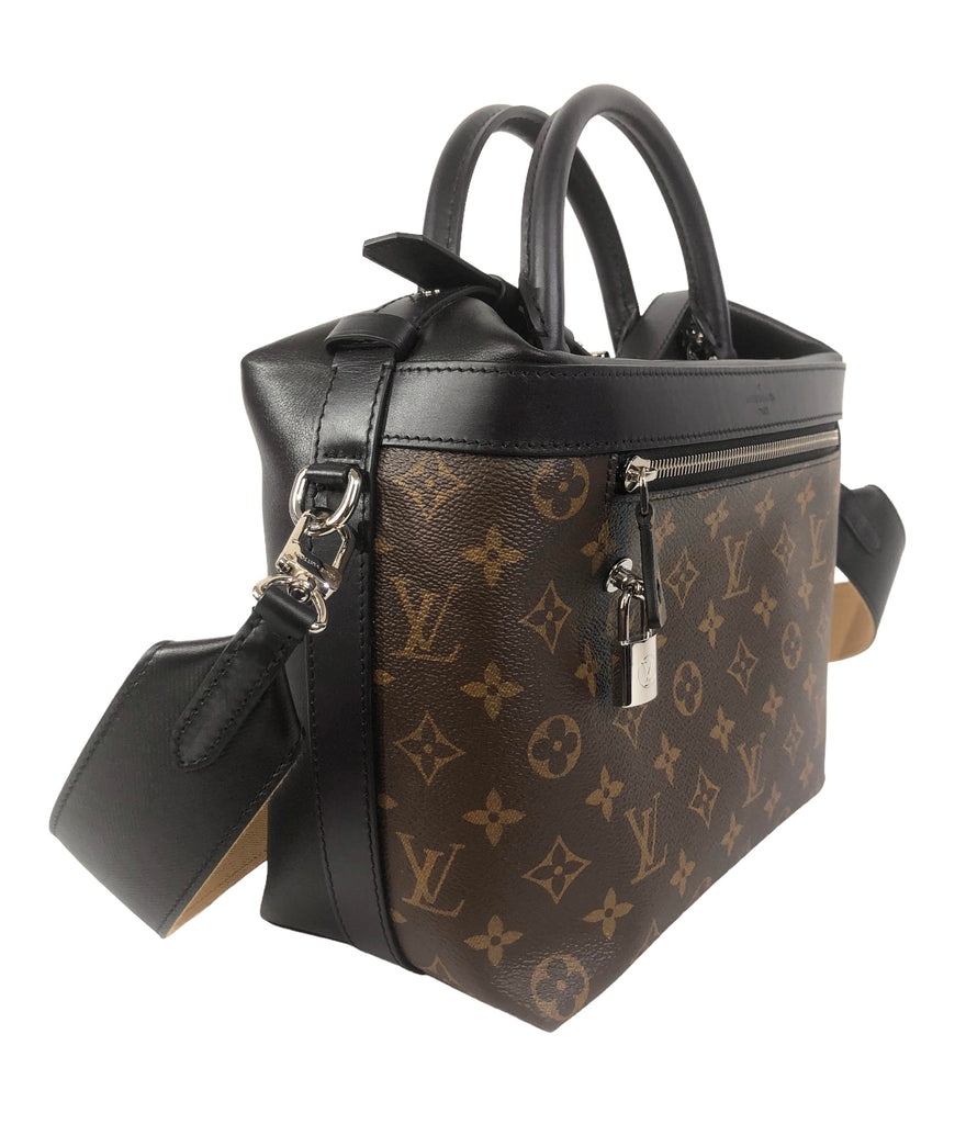 LV CITY CRUISER Fashioned in Monogram and calfskin city cruiser pm