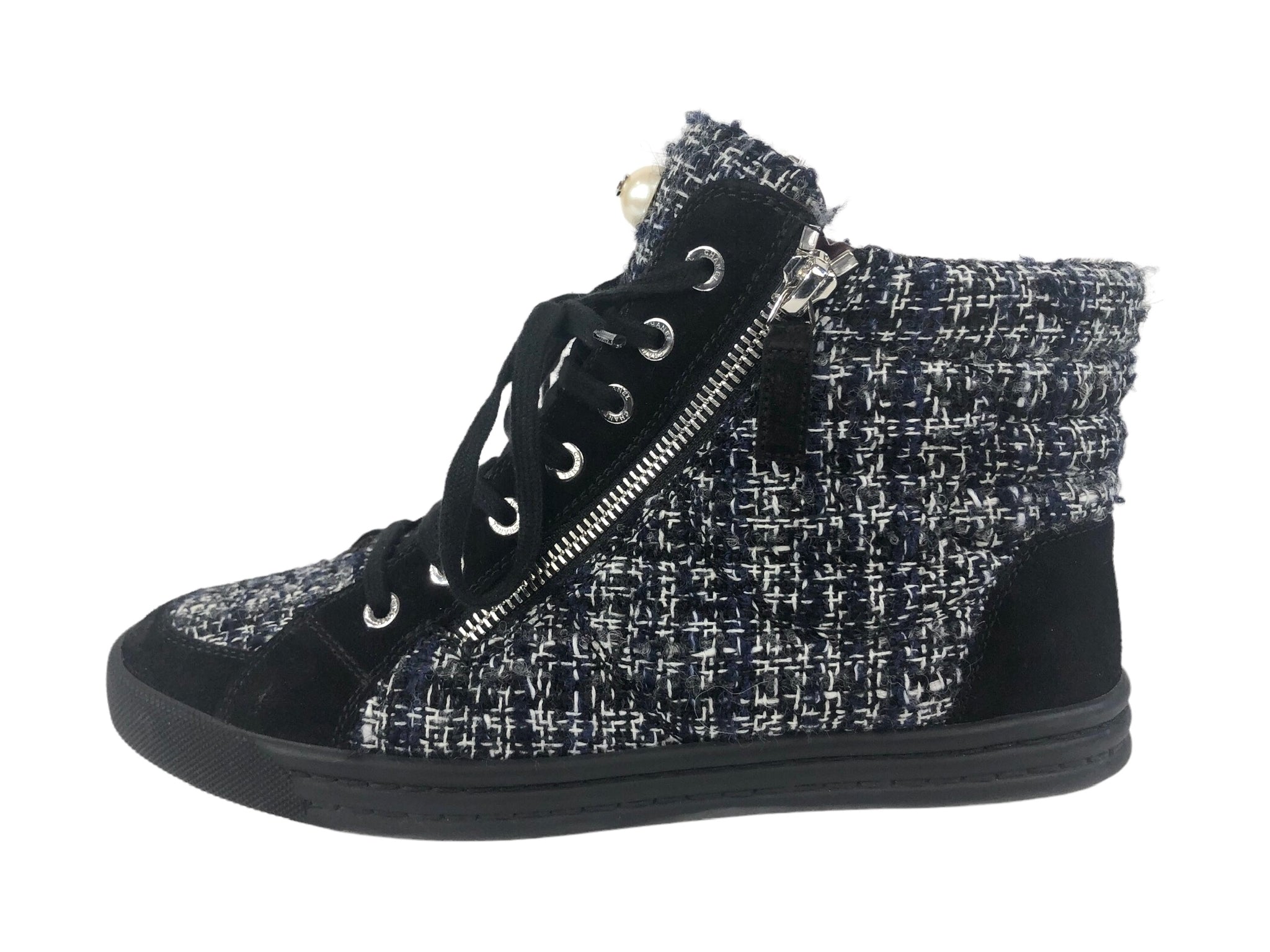 Tweed High Top Sneakers Interlock CC on Pearl | Size US 9 - IT 39.5