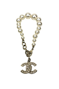 Faux Pearl CC Clasp Bracelet