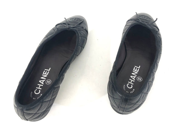 Aged Calfskin Interlocking CC Logo Leather Ballet Flats | Size US 6.5 - EU 37