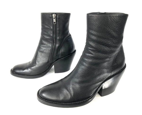 Carezza Black Ankle Boots  | Size US 7.5 - IT 38