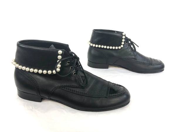 Lace Up Ankle Boots with Faux Pearls | Size US 9 - IT 40