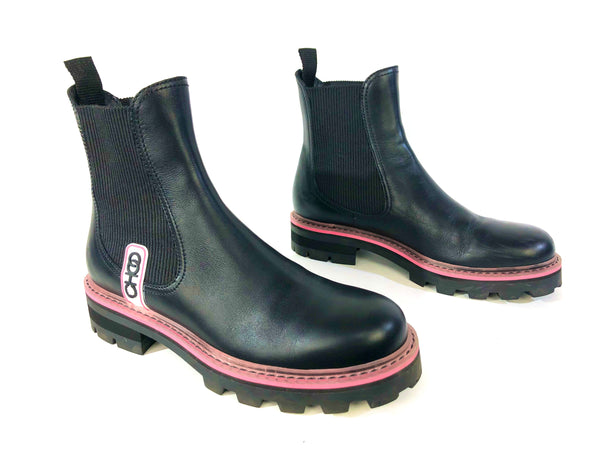 Cruise Blayse Leather Chelsea Flat Boots | Size US 8 - IT 38.5