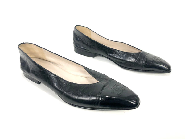 Black Leather Interlock CC's on Cap Toe Flat Shoes | Size 8