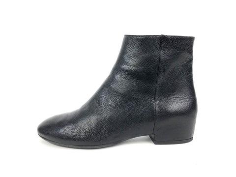 Black leather ankle boot "Ulyssa" with hidden wedge