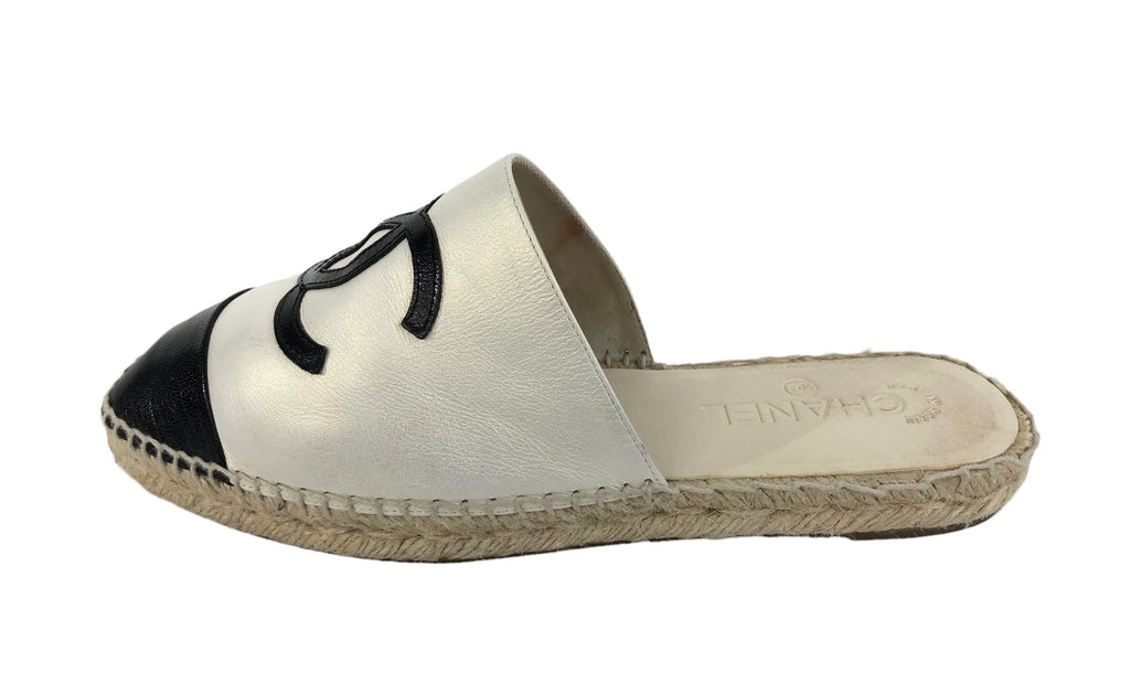 Chanel White and Beige Leather Espadrilles size 40