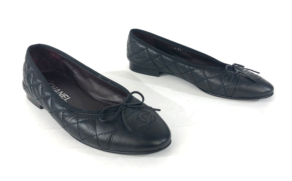 Aged Calfskin Interlocking CC Logo Leather Ballet Flats