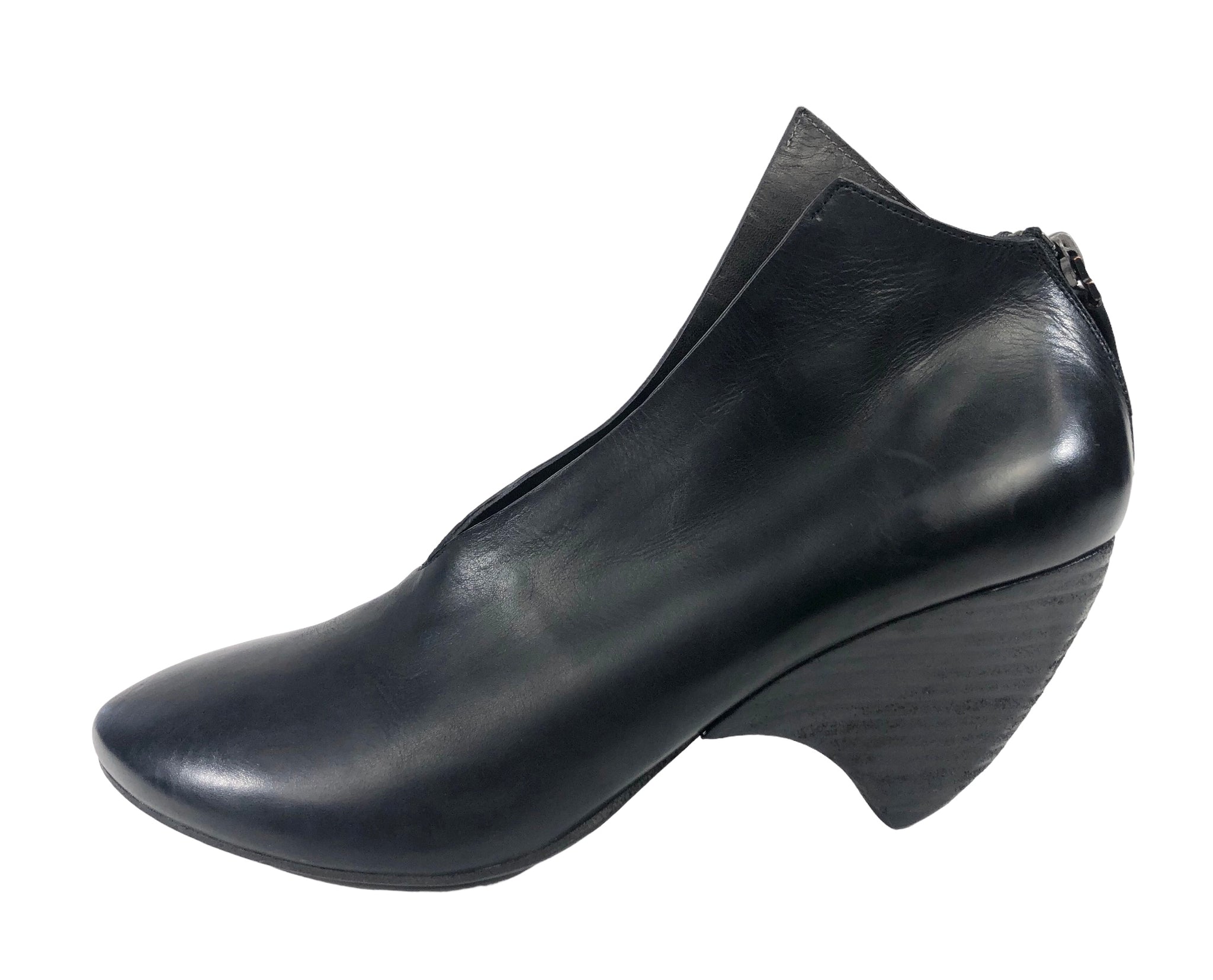 Livellina Ankle Boots | Size 8.5