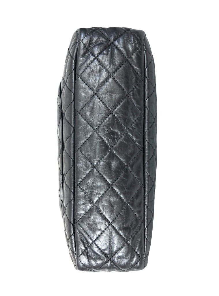 Chanel Gray Quilted Aged Calfskin Reissue Large Camera Case Bag Grey  ref.637257 - Joli Closet