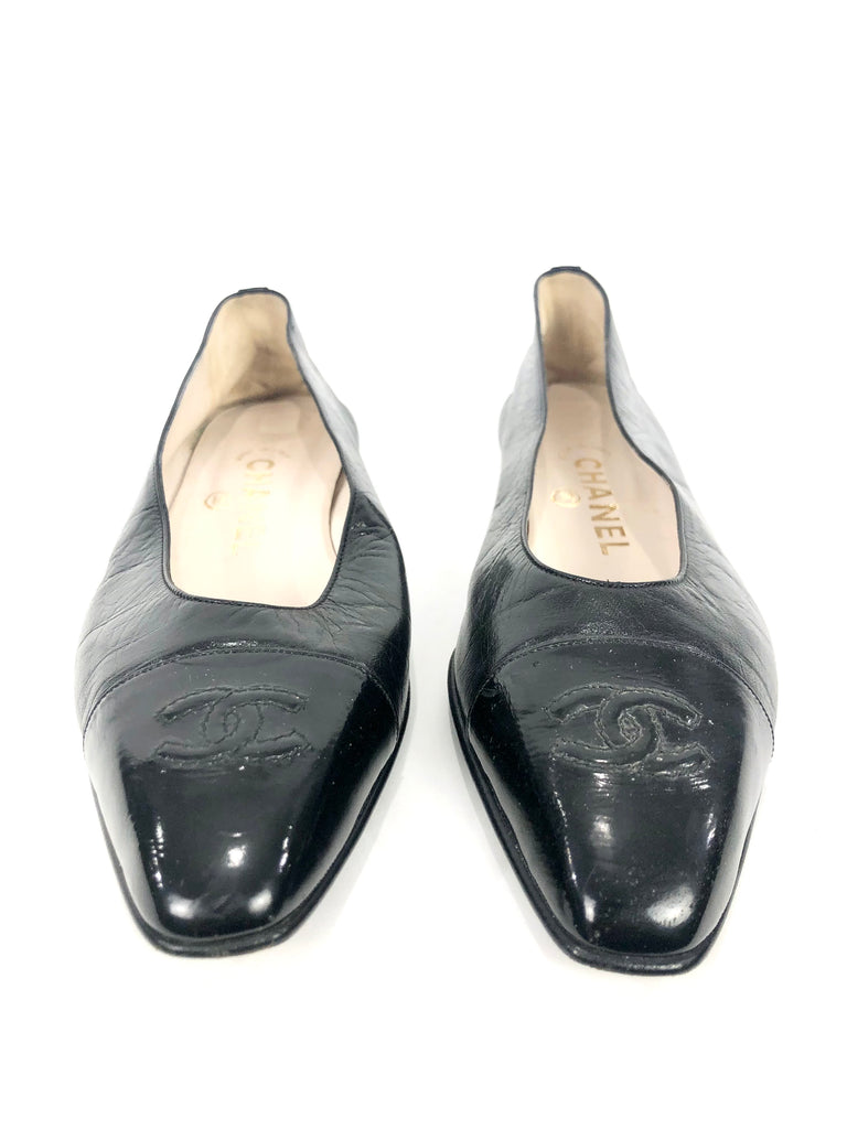 Chanel Black Leather ballet Flat W/ Patent Tip Size 39 Us 9