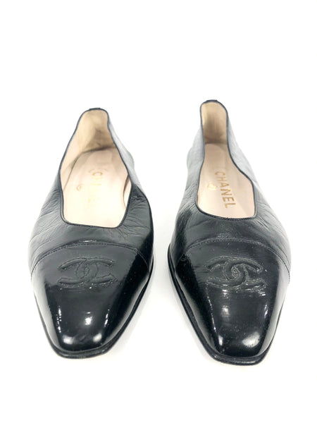 Black Leather Interlock CC's on Cap Toe Flat Shoes | Size 8