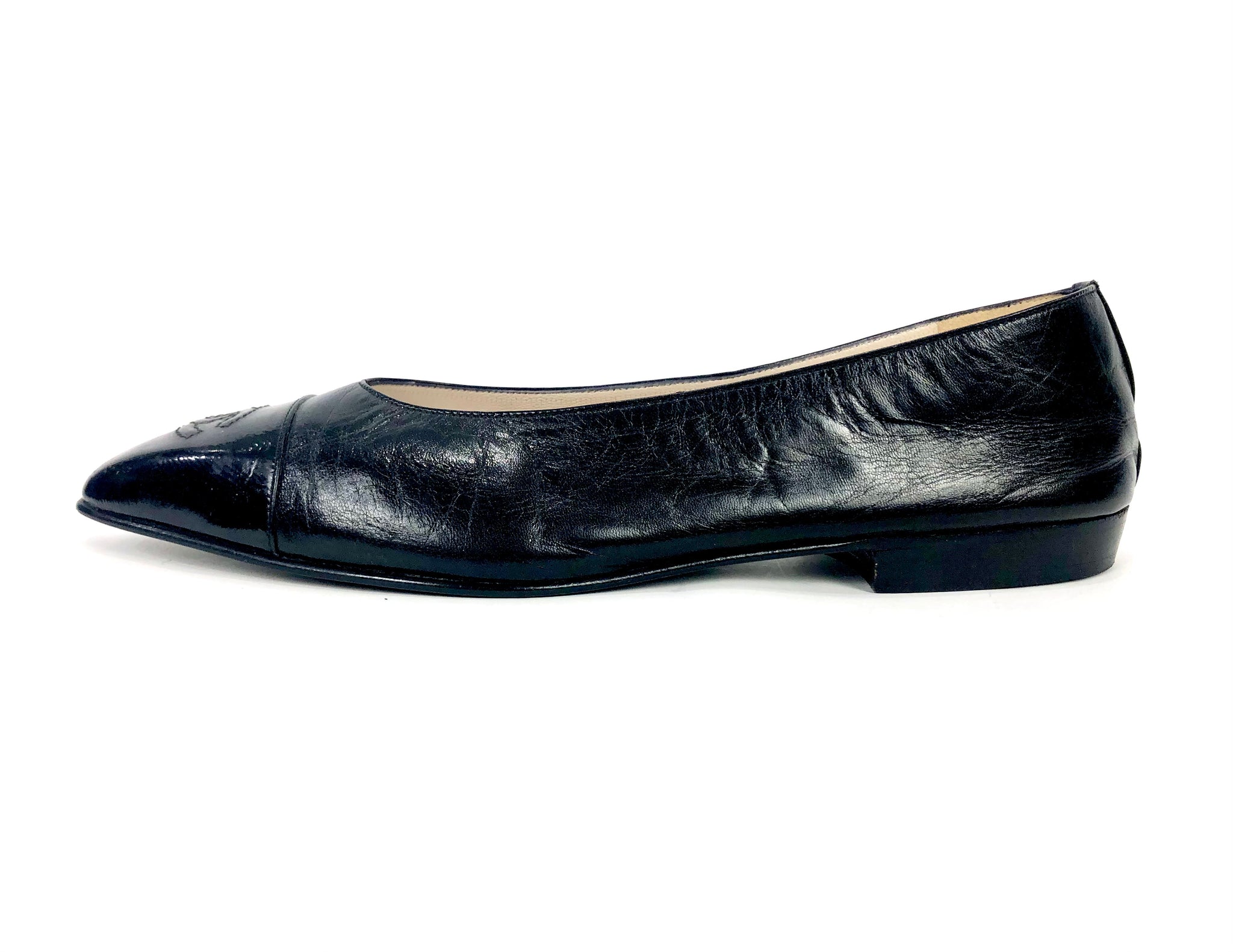 Black Leather Interlock CC's on Cap Toe Flat Shoes | Size 8
