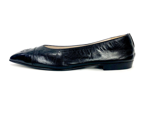Black Leather Interlock CC's on Cap Toe Flat Shoes | Size 8