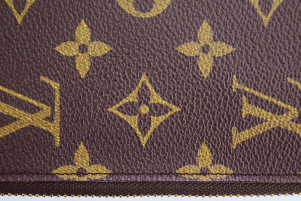 Louis Vuitton | Passport Cover